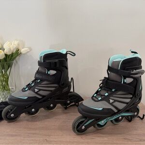 Women’s Zetrablade Adult Fitness Inline Skates Black and Blue With wrist Guards